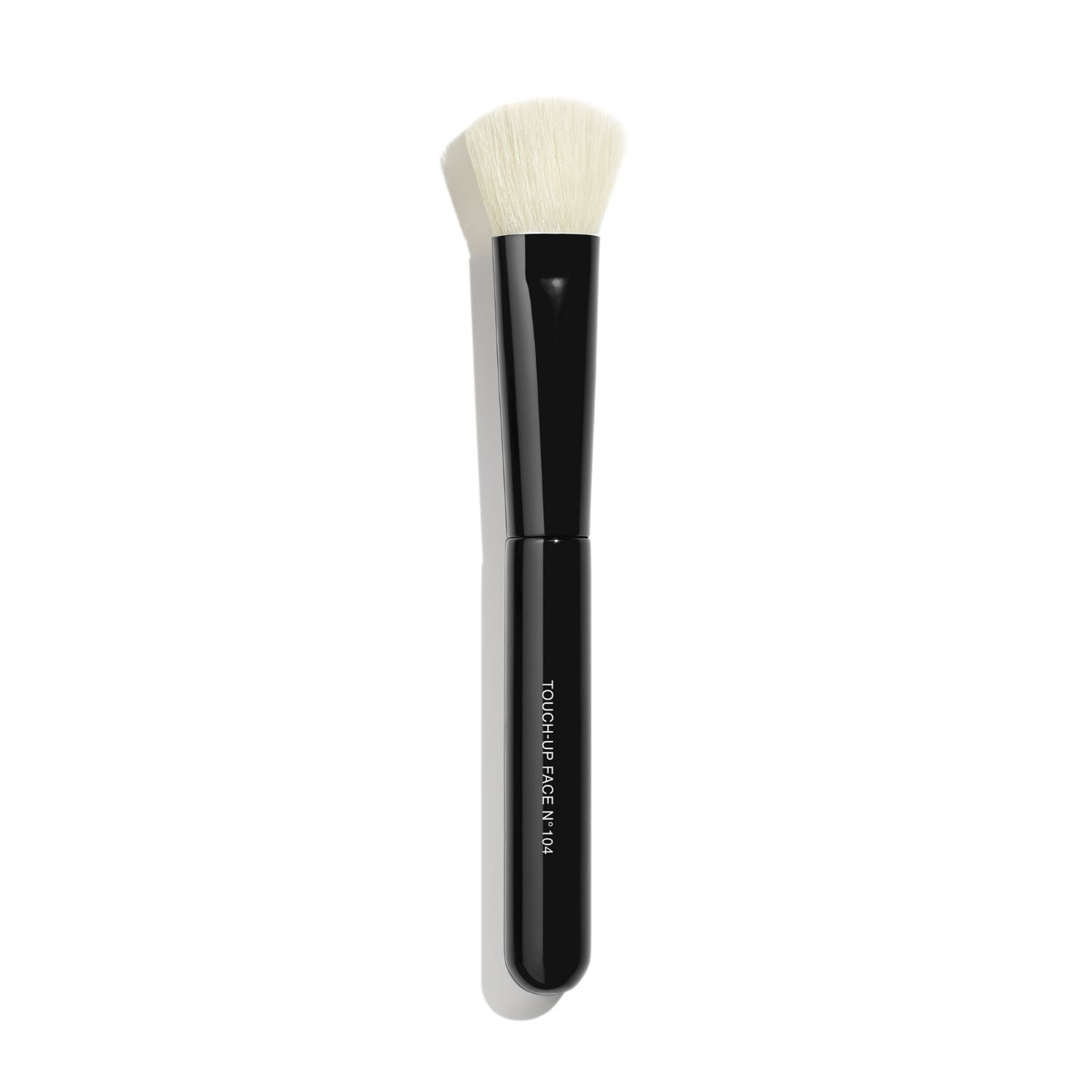 BROCHA PARA BASE DE MAQUILLAJE EN CREMA Y POLVO